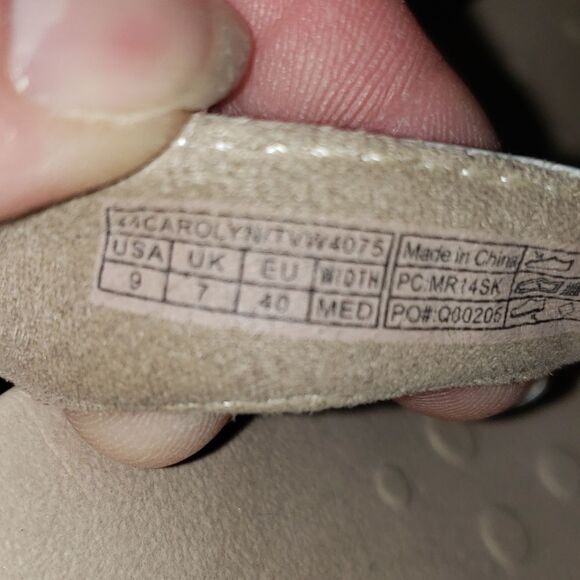 Vionic Slip-On Flats Sandals - Picture 6 of 6